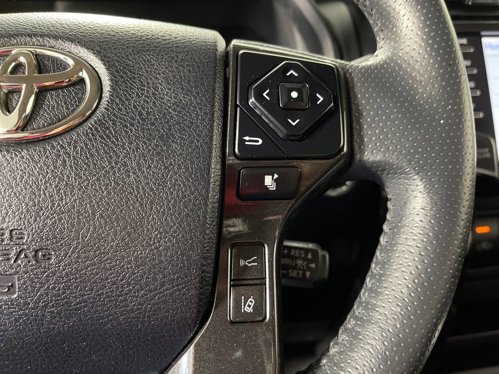 Certified 2023 Toyota 4Runner TRD Off-Road AWD/4WD image 27