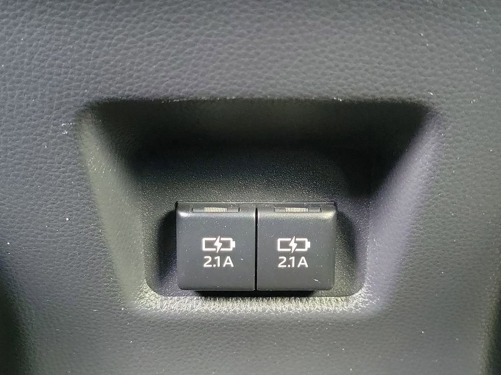 Used 2019 Toyota RAV4 XLE FWD image 15