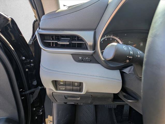 Certified 2024 Toyota Highlander XLE image 11