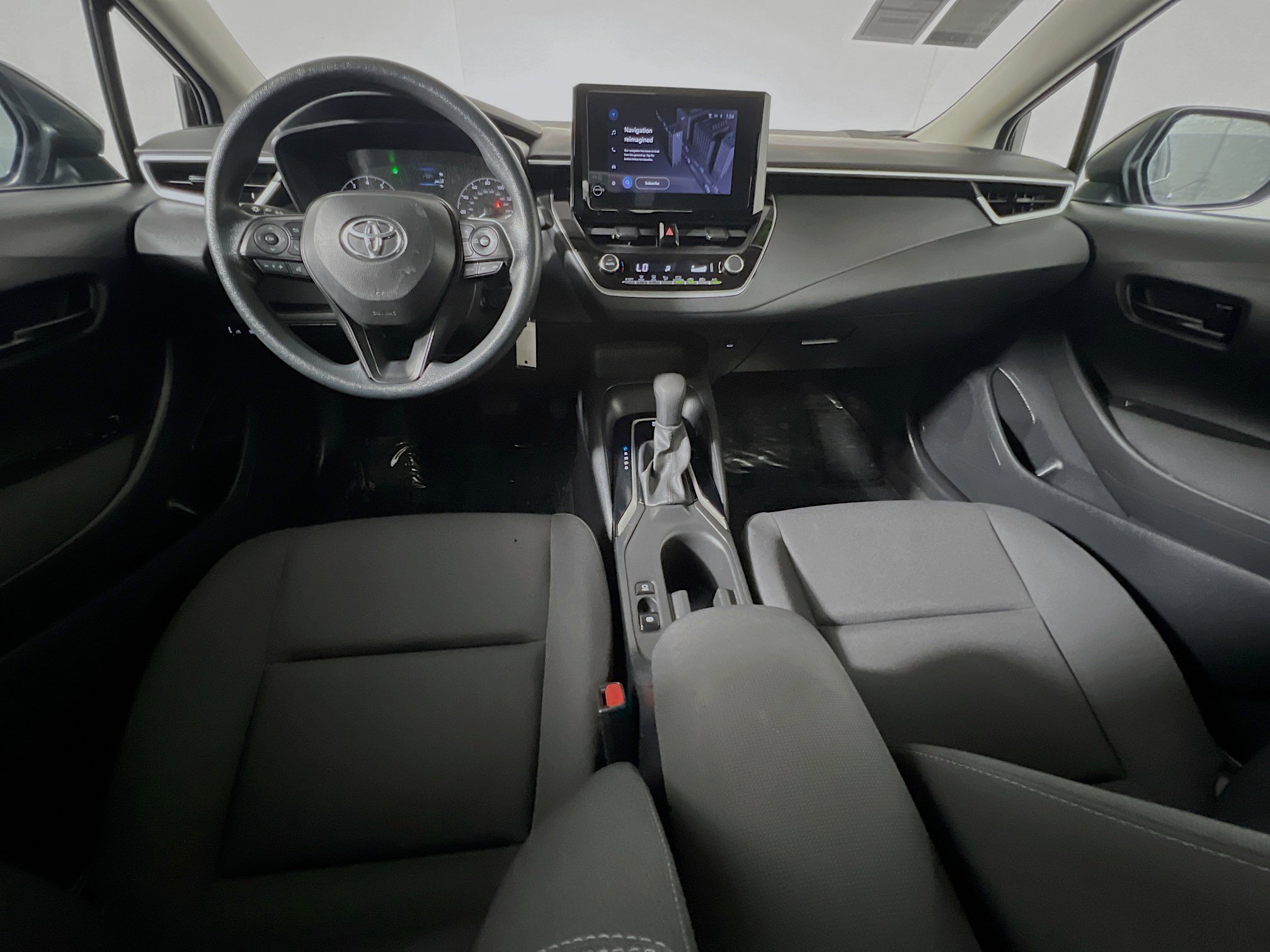 Used 2024 Toyota Corolla LE FWD image 28