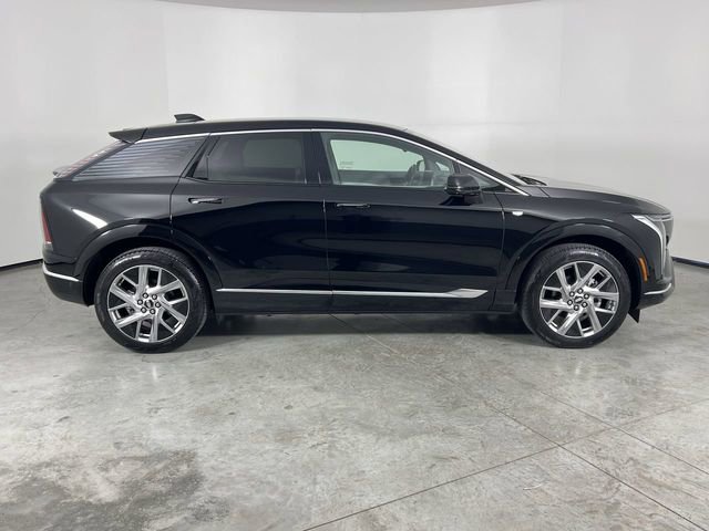 Used 2025 Cadillac Optiq Luxury 1 AWD/4WD image 9