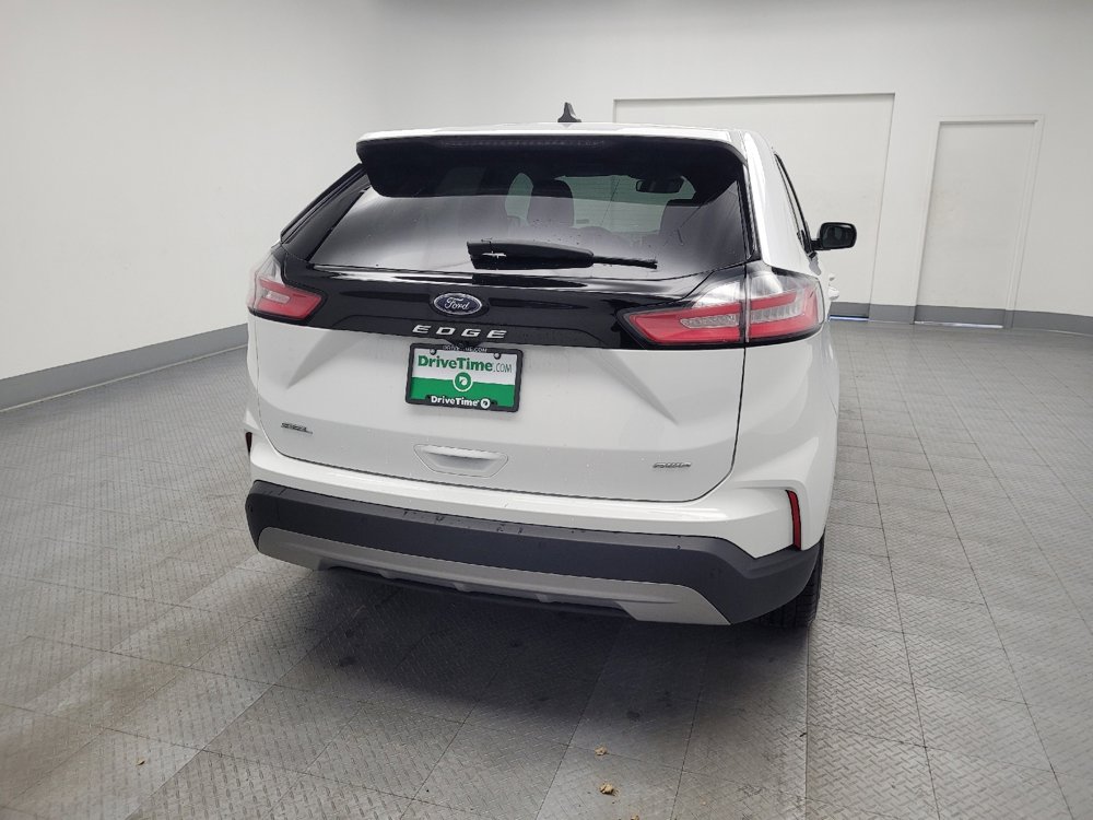 Used 2024 Ford Edge SEL image 7
