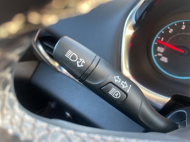 Used 2023 Chevrolet Traverse LT image 23