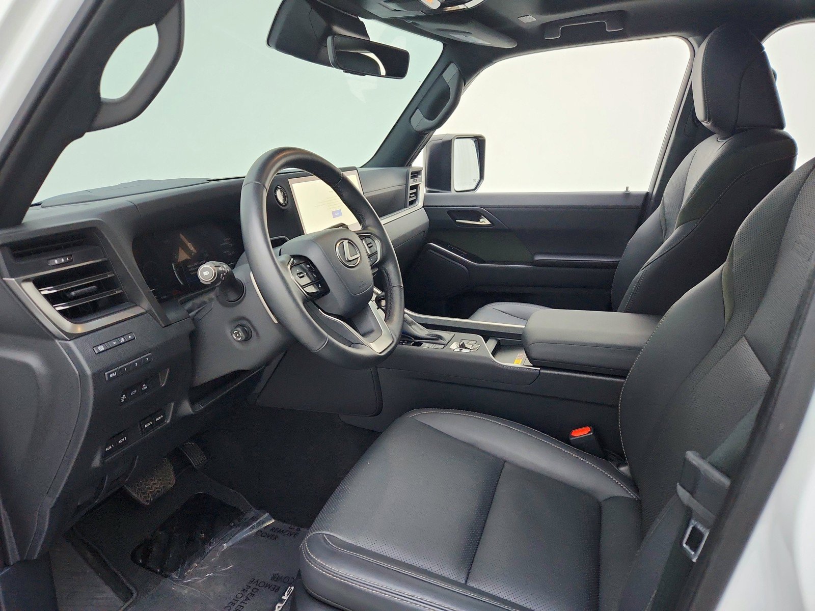 Used 2025 Lexus GX 550 w/ Accessory Package (32) image 9