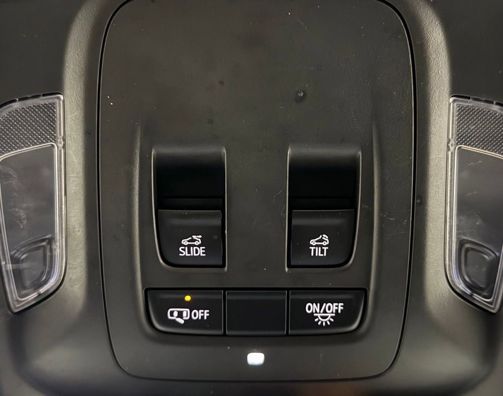 Used 2022 Cadillac CT4 Luxury w/ Sun And Sound Package image 28