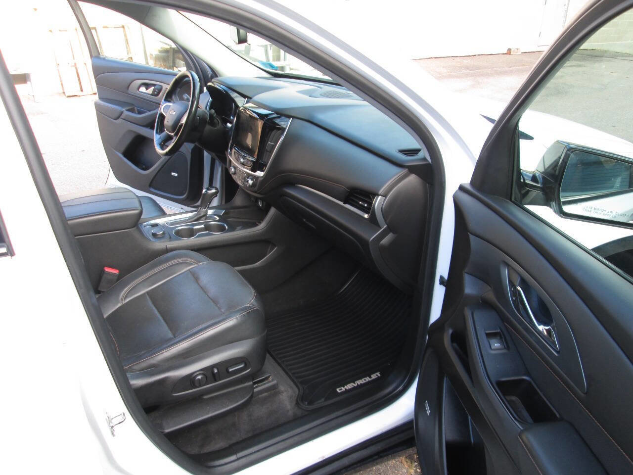 Used 2019 Chevrolet Traverse Premier w/ Redline Edition image 25