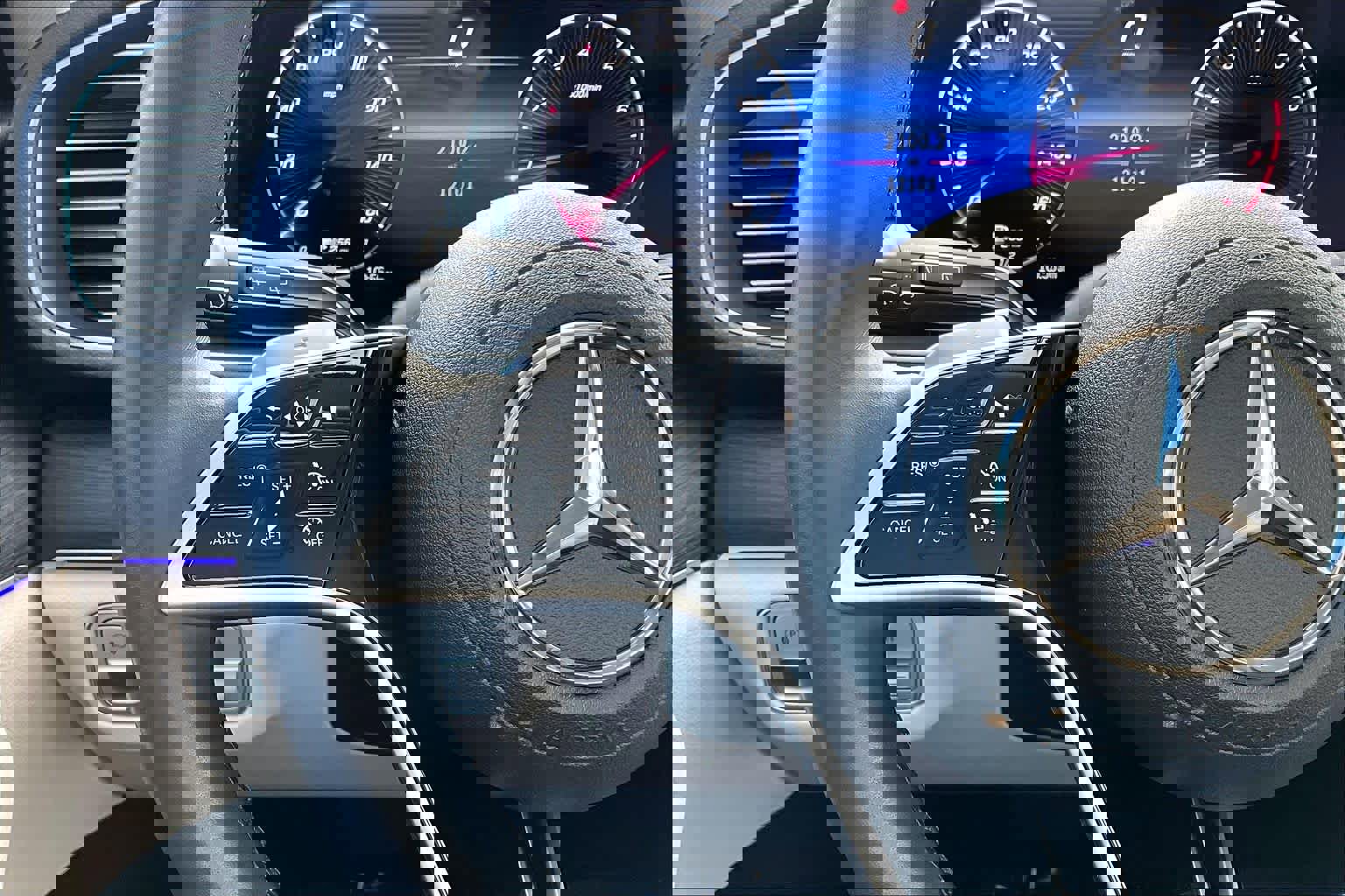 Certified 2024 Mercedes-Benz GLE 350 4MATIC image 23