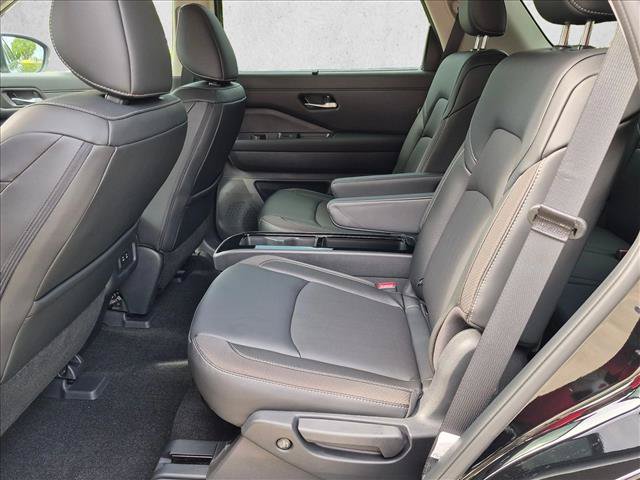 New 2026 Nissan Pathfinder SL w/ SL Premium Package AWD/4WD image 15