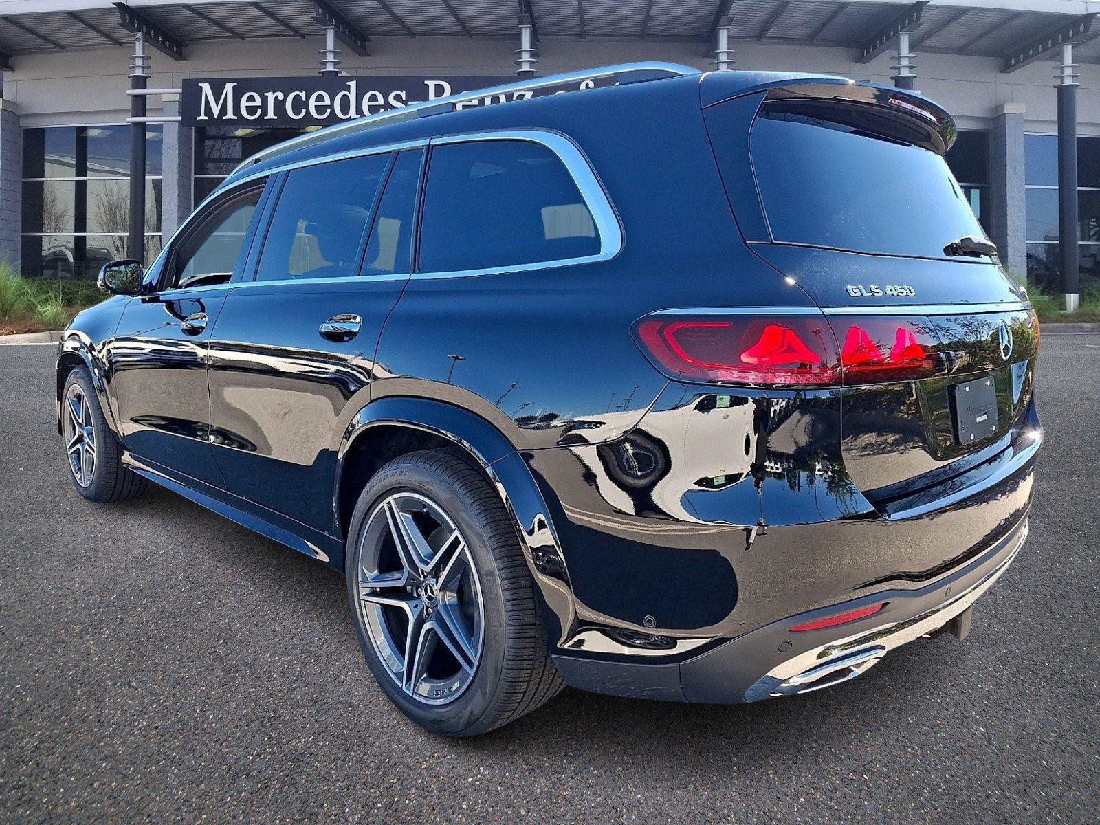 New 2027 Mercedes-Benz GLS 450 4MATIC image 3