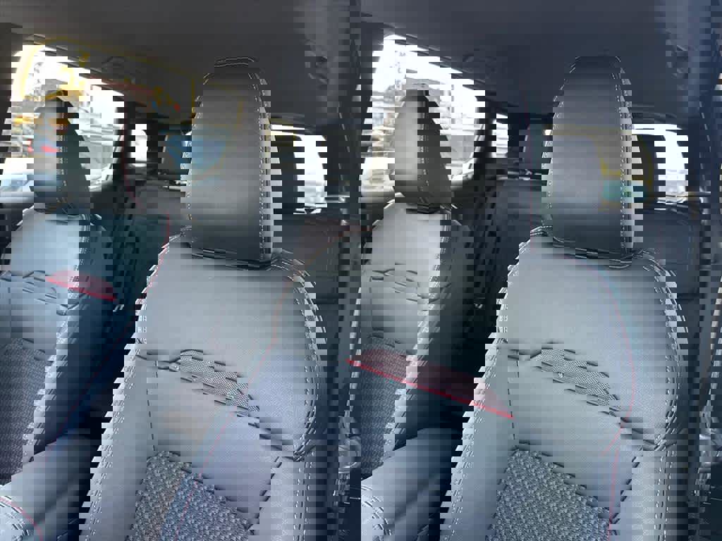 Used 2025 Nissan Kicks SR image 16