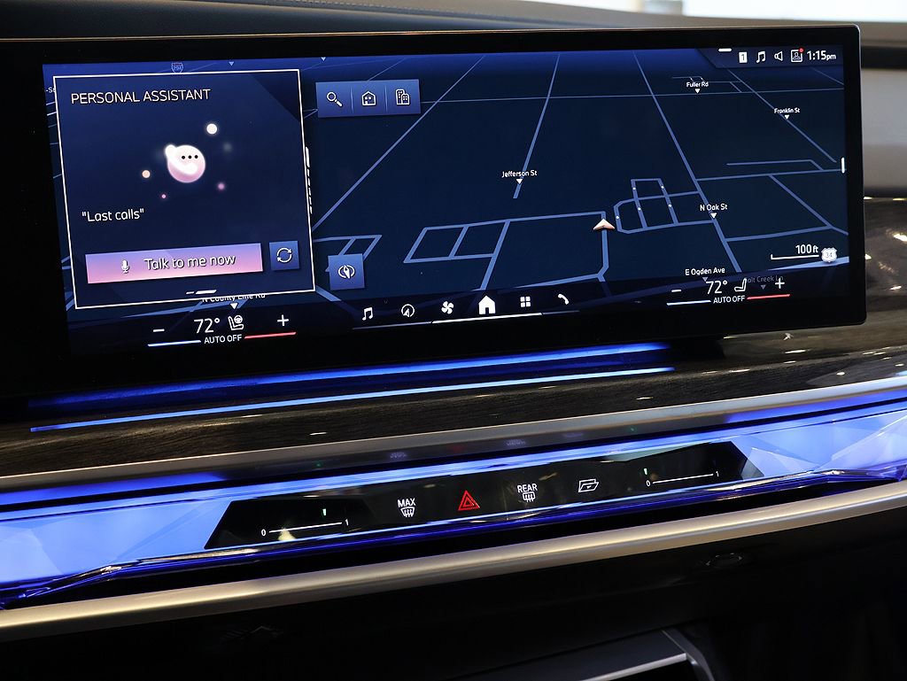 Used 2024 BMW 760i xDrive w/ Premium Package 2 image 39