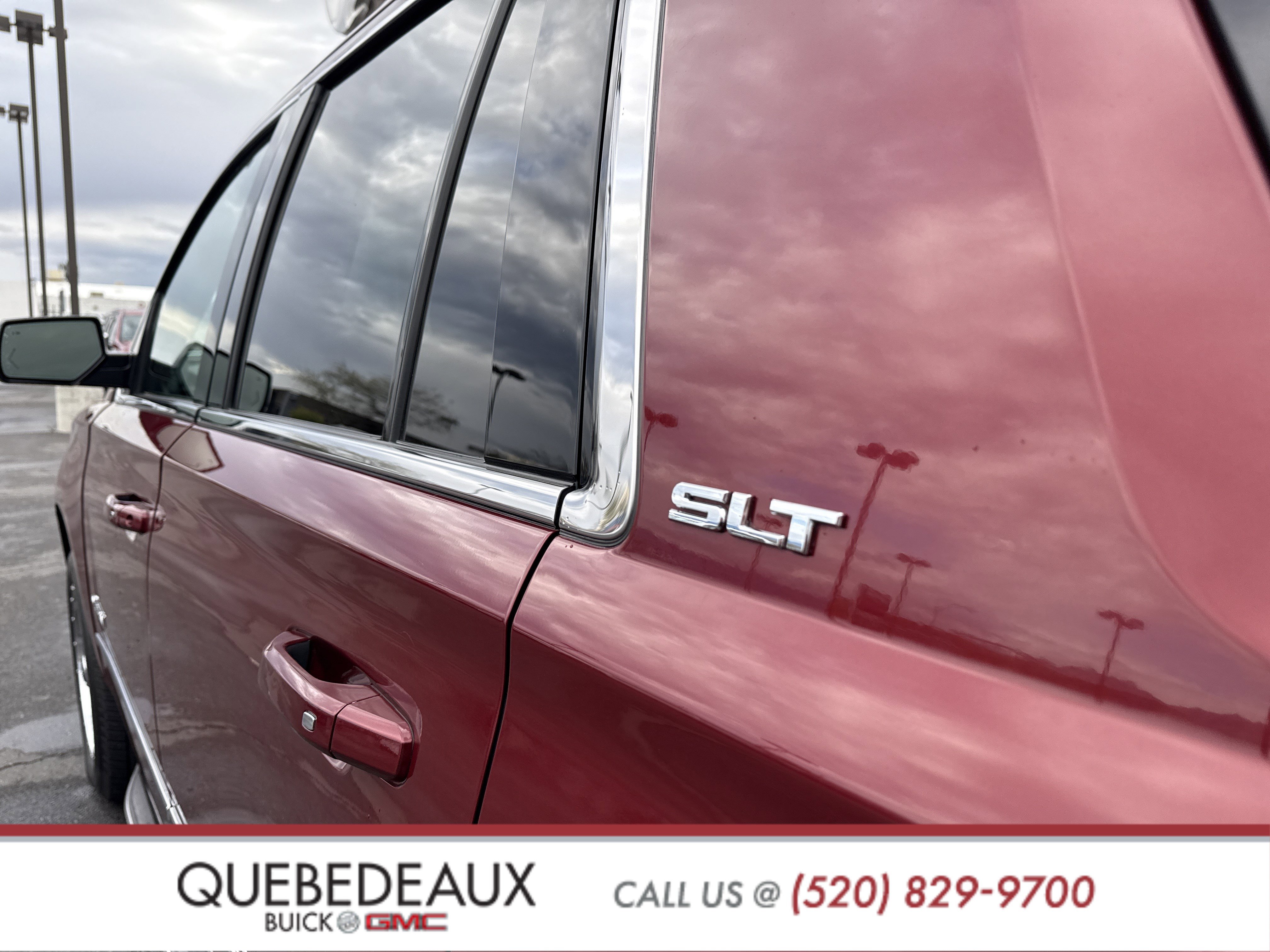 Used 2017 GMC Yukon SLT w/ HD Trailering Package image 4