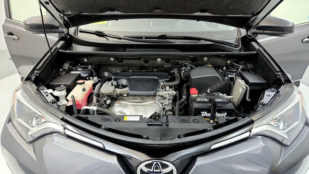 Used 2016 Toyota RAV4 LE AWD/4WD image 15