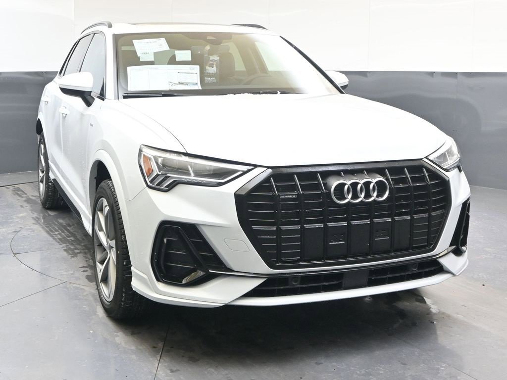 New 2025 Audi Q3 2.0T Premium image 8