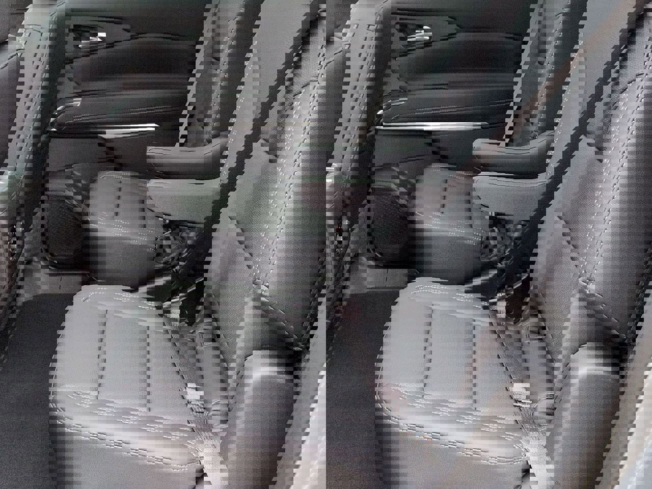 New 2026 Chevrolet Traverse LT w/ Sun and Wheel Package image 22