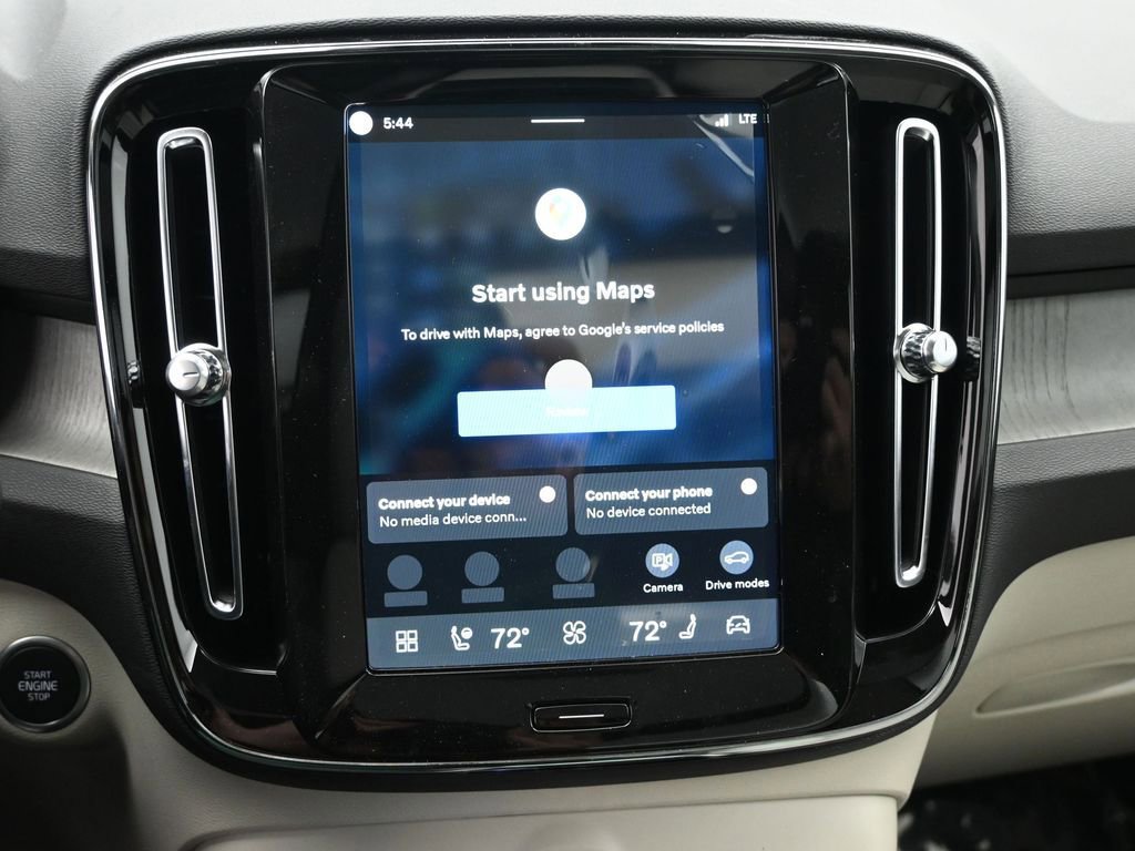 New 2026 Volvo XC40 B5 Ultra w/ Climate Package image 12