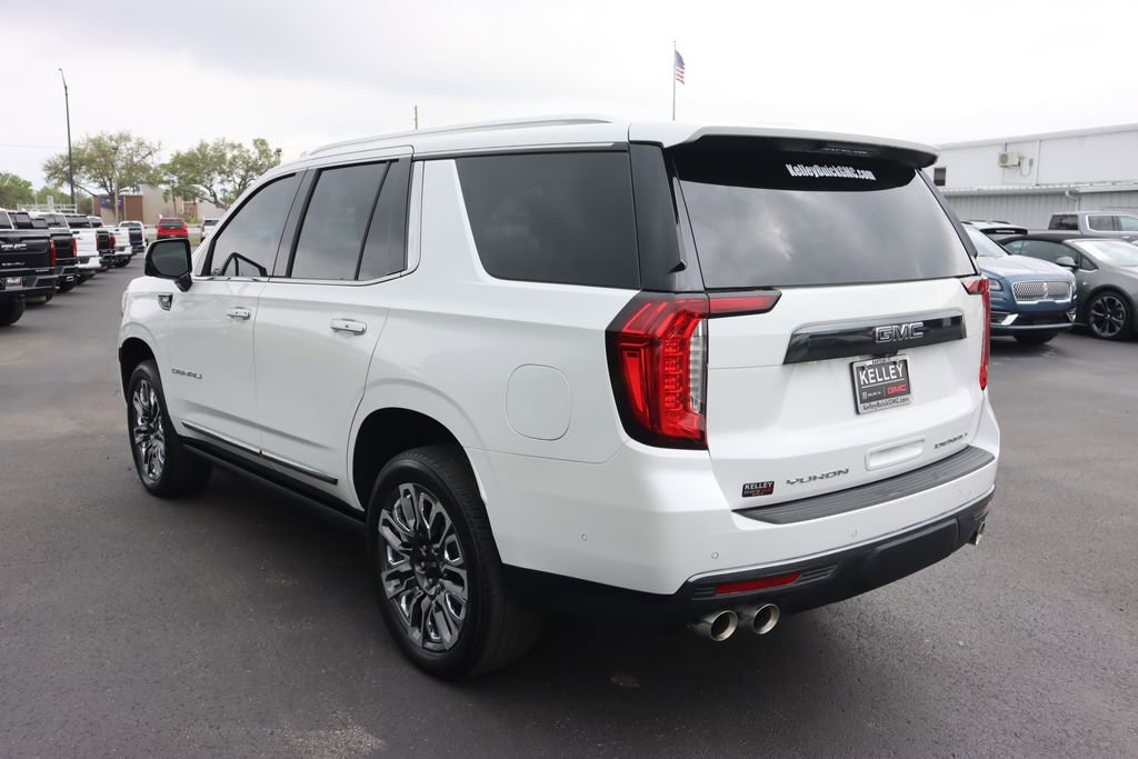 Certified 2023 GMC Yukon Denali Ultimate w/ LPO, Floor Liner Package AWD/4WD image 7