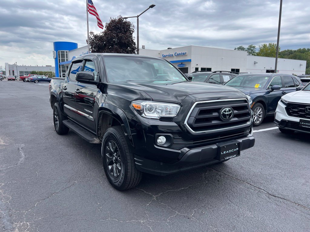 Used 2023 Toyota Tacoma SR5 AWD/4WD image 7