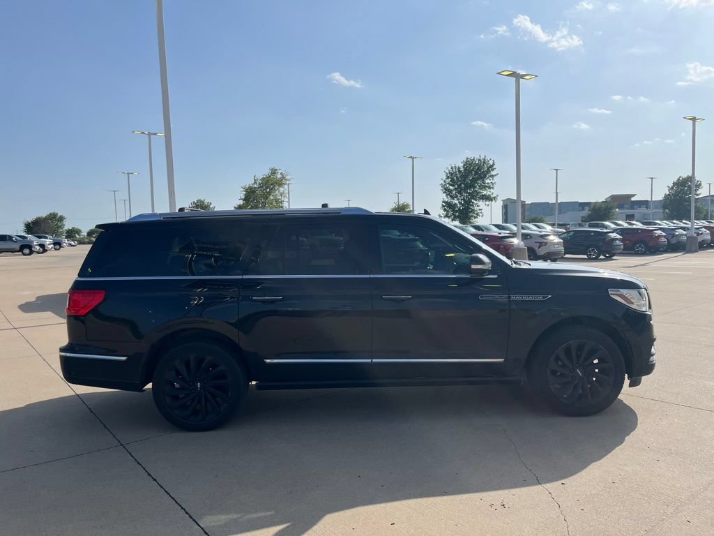 Used 2020 Lincoln Navigator L Reserve w/ Equipment Group 208A Reserve AWD/4WD image 6