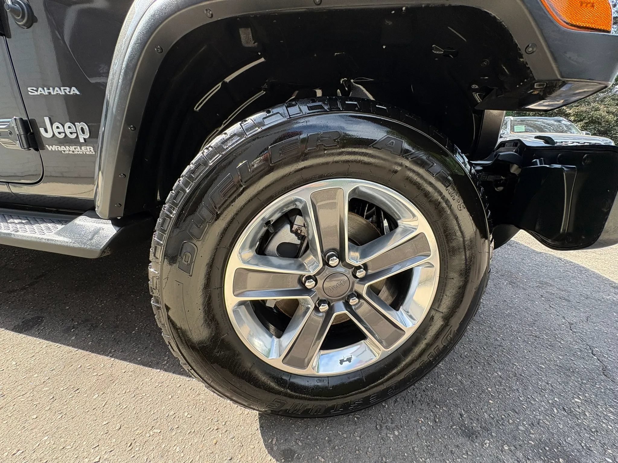 Used 2019 Jeep Wrangler Unlimited Sahara w/ LED Lighting Group AWD/4WD image 51