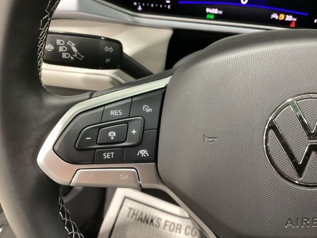Certified 2025 Volkswagen Taos SE w/ Panoramic Sunroof Package image 13