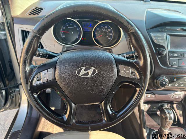 Used 2015 Hyundai Tucson SE image 18