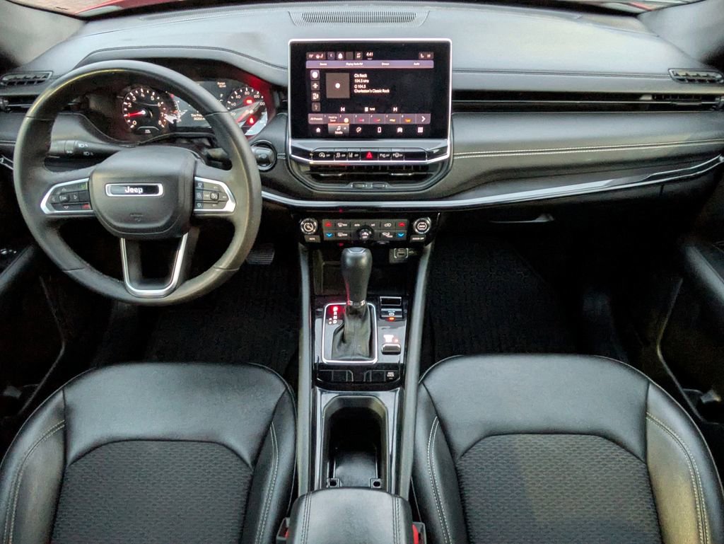 Used 2024 Jeep Compass Latitude w/ Convenience Group image 15