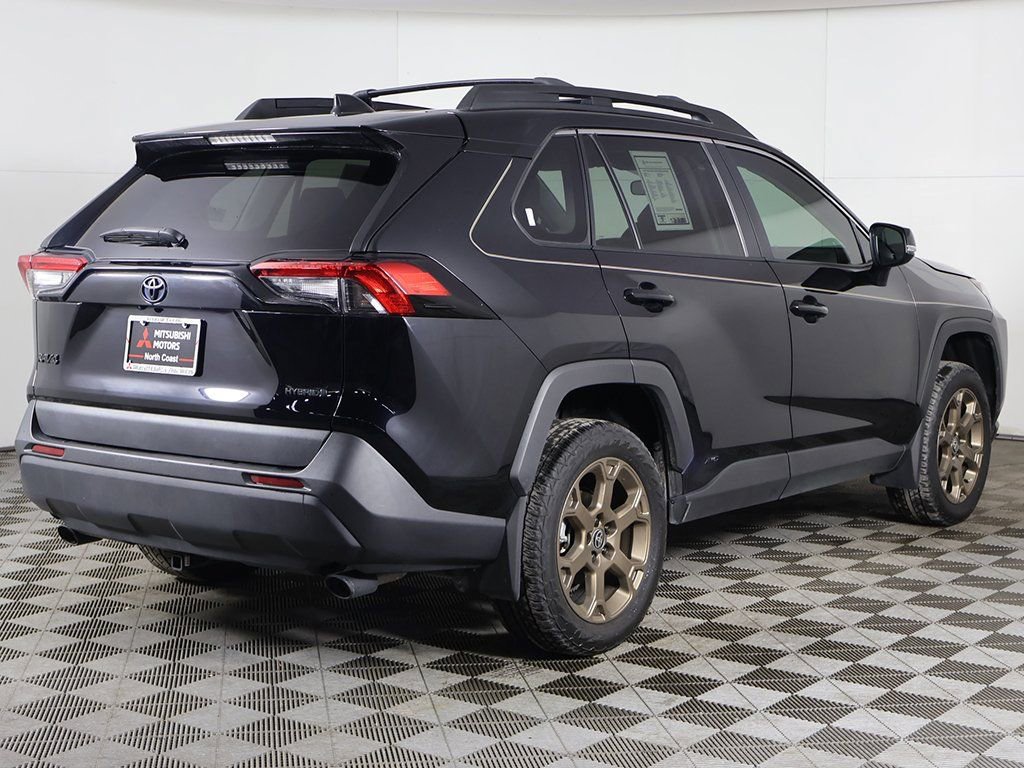 Used 2024 Toyota RAV4 AWD Hybrid image 8