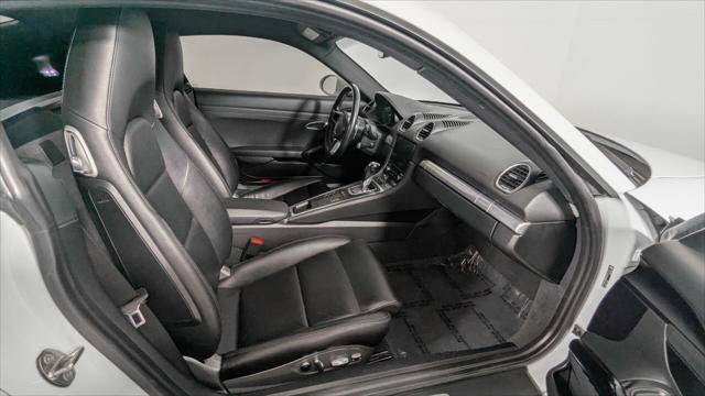Used 2018 Porsche 718 Cayman RWD image 18