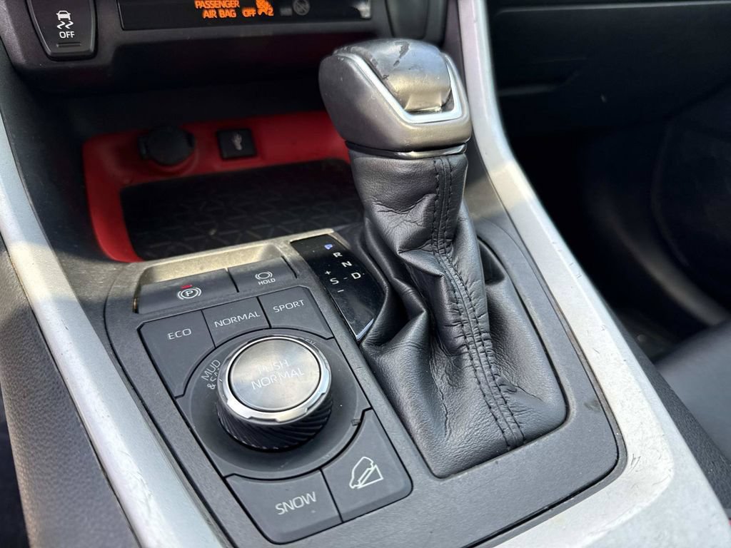 Used 2020 Toyota RAV4 TRD Off-Road AWD/4WD image 34