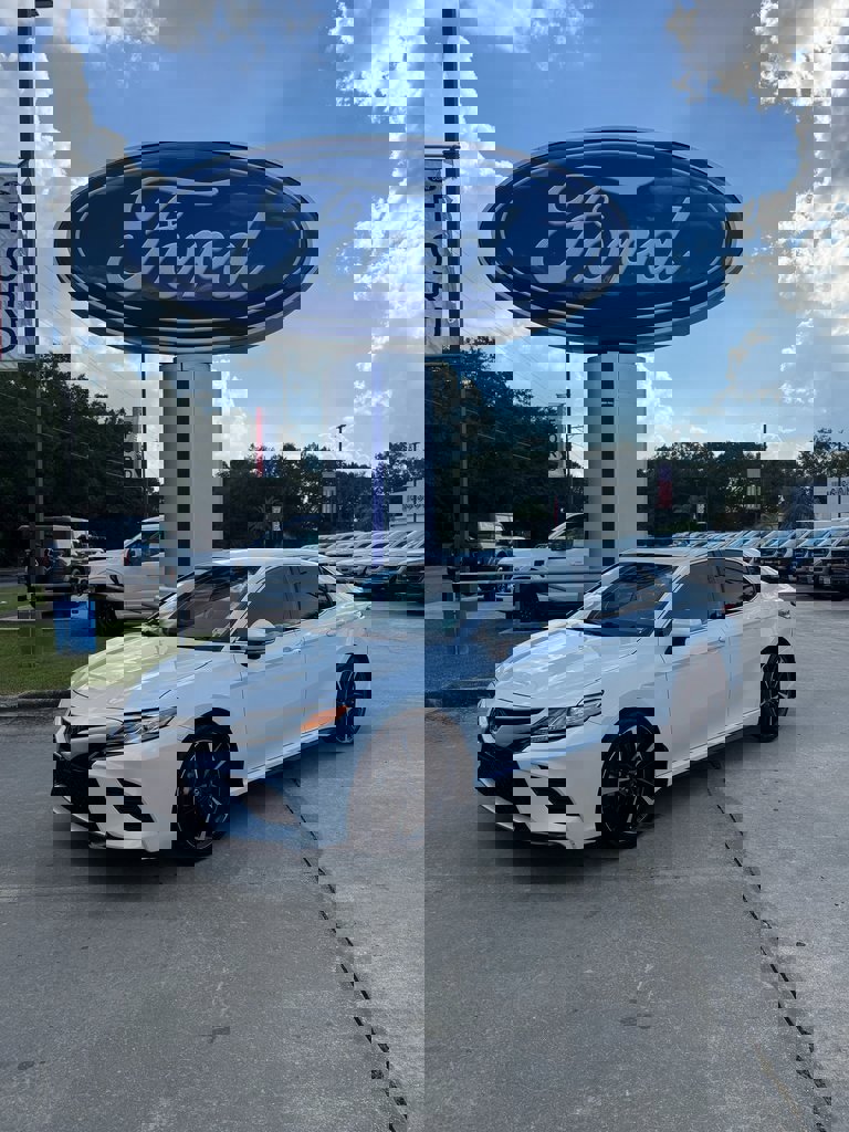 Used 2020 Toyota Camry XSE