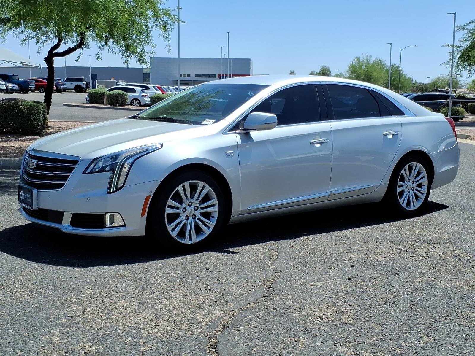 Used 2019 Cadillac XTS Luxury FWD image 3