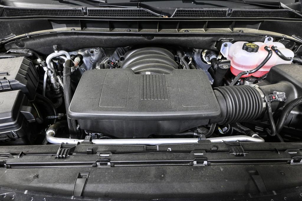 New 2024 Cadillac Escalade Sport Platinum w/ LPO, ONYX Package image 35