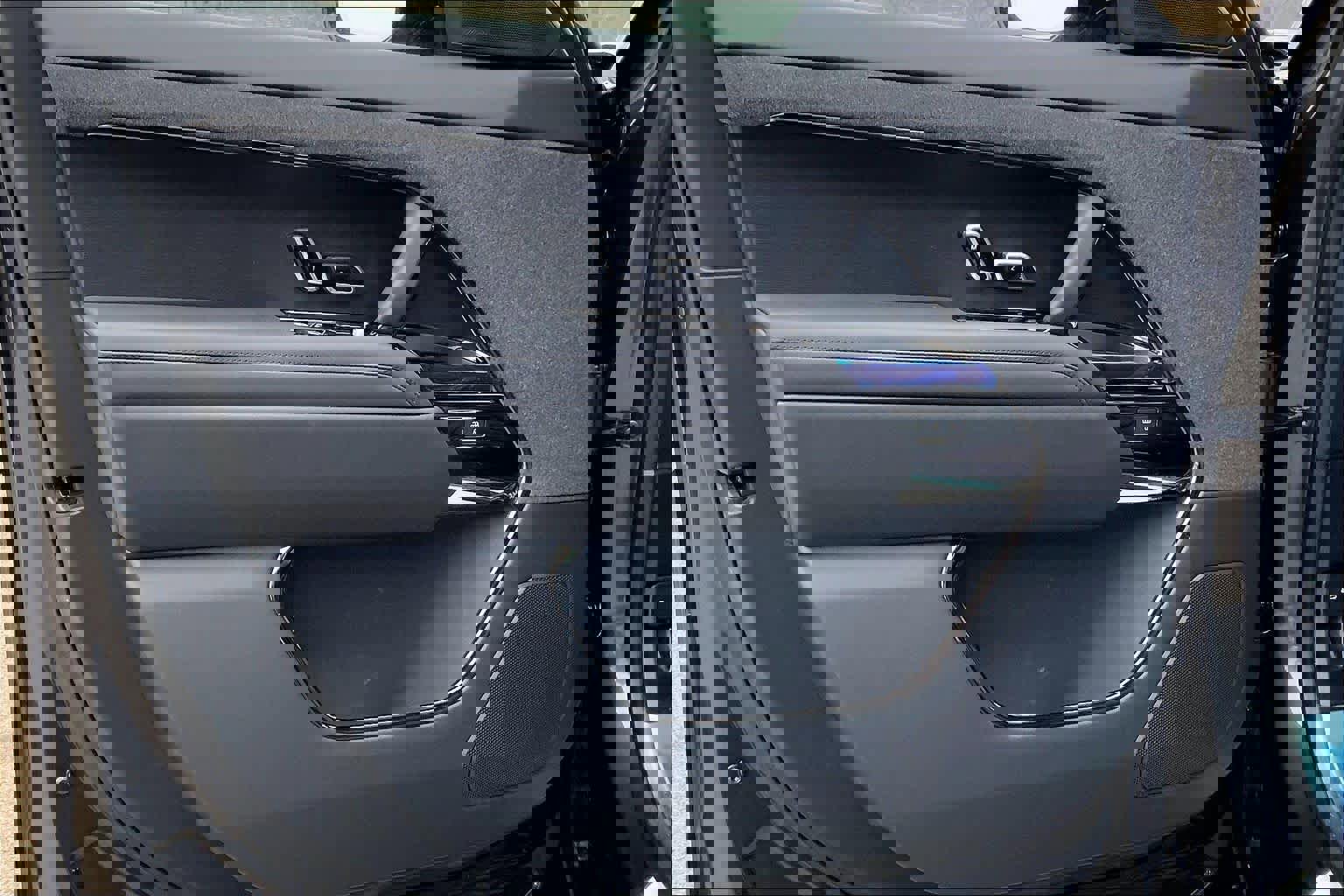 New 2026 Land Rover Range Rover Sport SE image 10