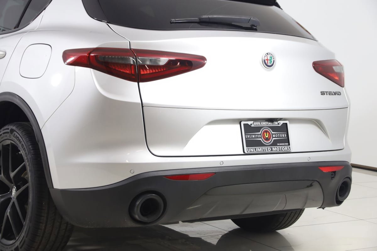 Used 2020 Alfa Romeo Stelvio w/ Nero Edizione RWD image 22