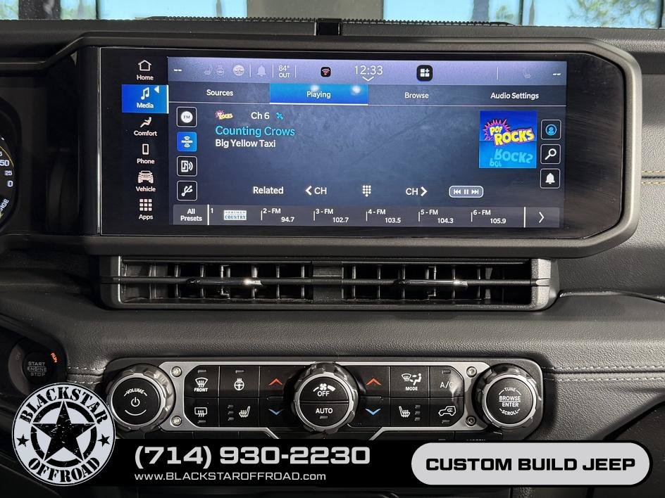 Used 2024 Jeep Wrangler Unlimited Sahara AWD/4WD image 27