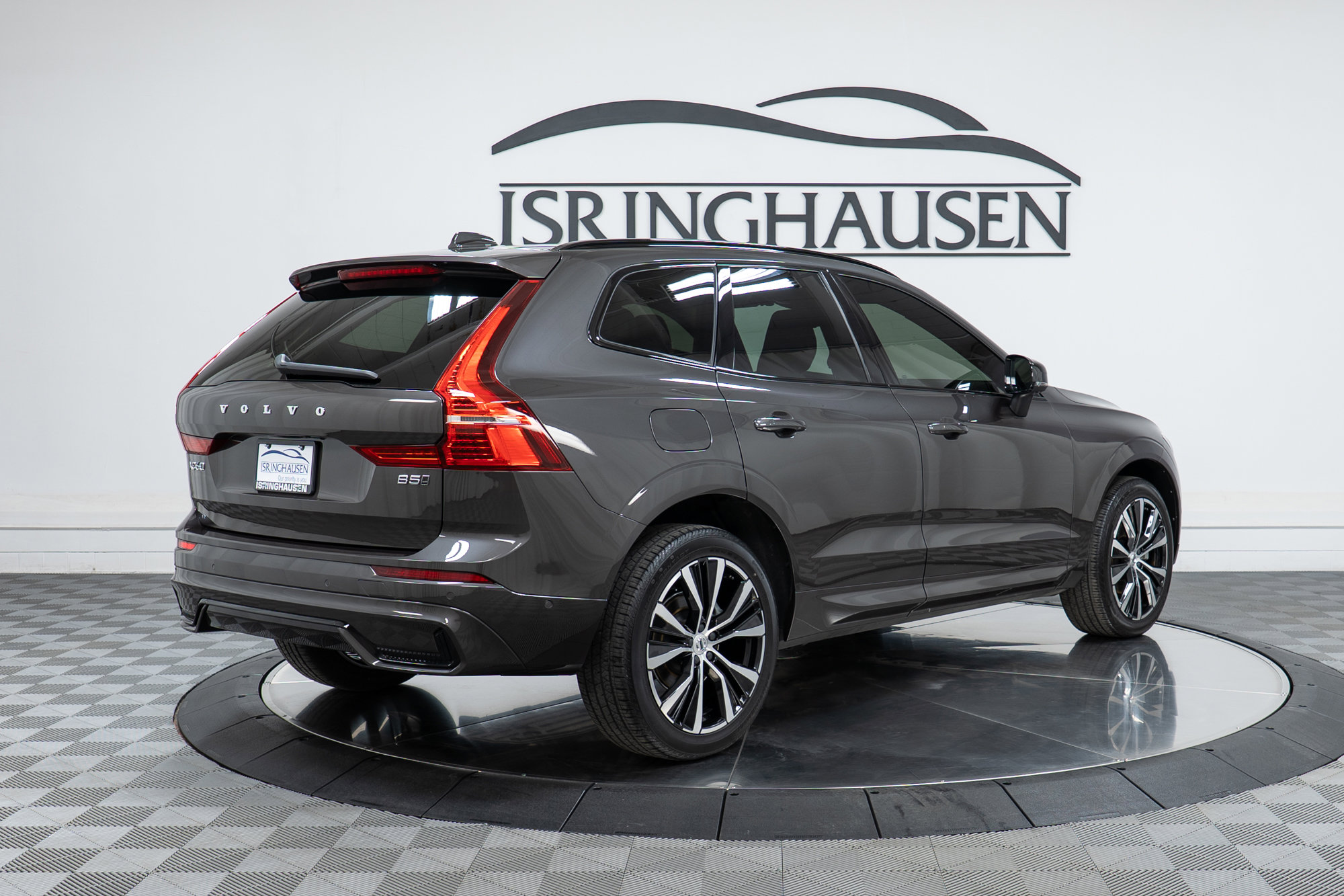 Certified 2023 Volvo XC60 B5 Plus w/ Climate Package image 5