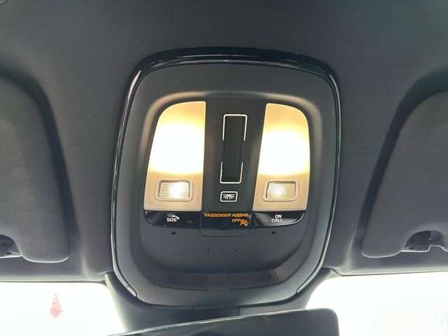 Used 2022 Volvo XC60 T8 R-Design w/ Advanced Package image 25