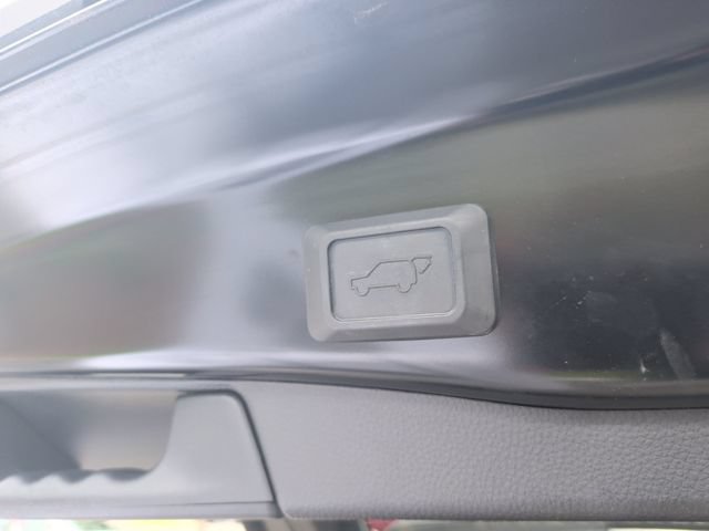 Used 2022 Toyota RAV4 XLE w/ Convenience Package AWD/4WD image 36