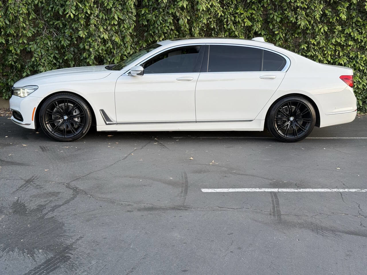 Used 2018 BMW 740i RWD image 6
