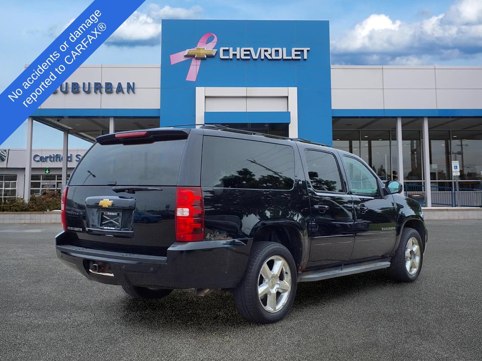 Used 2013 Chevrolet Suburban LT w/ Luxury Package AWD/4WD image 5