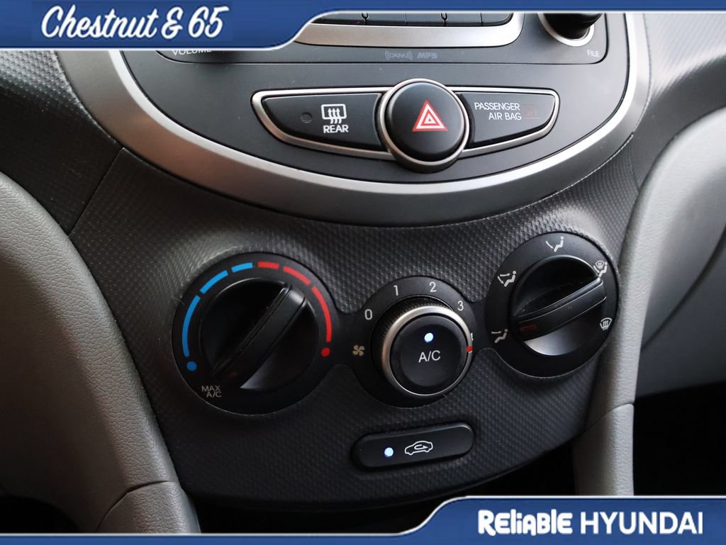Used 2017 Hyundai Accent SE FWD image 31
