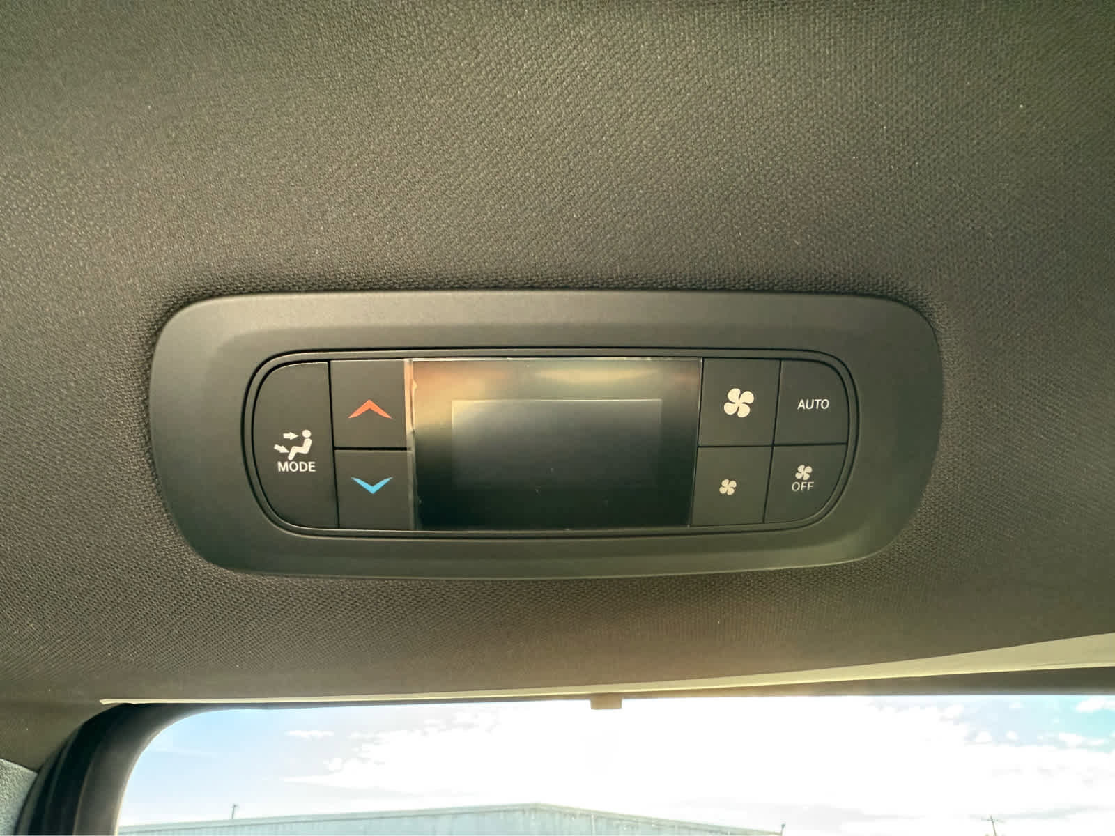 New 2026 Chrysler Pacifica Select image 17