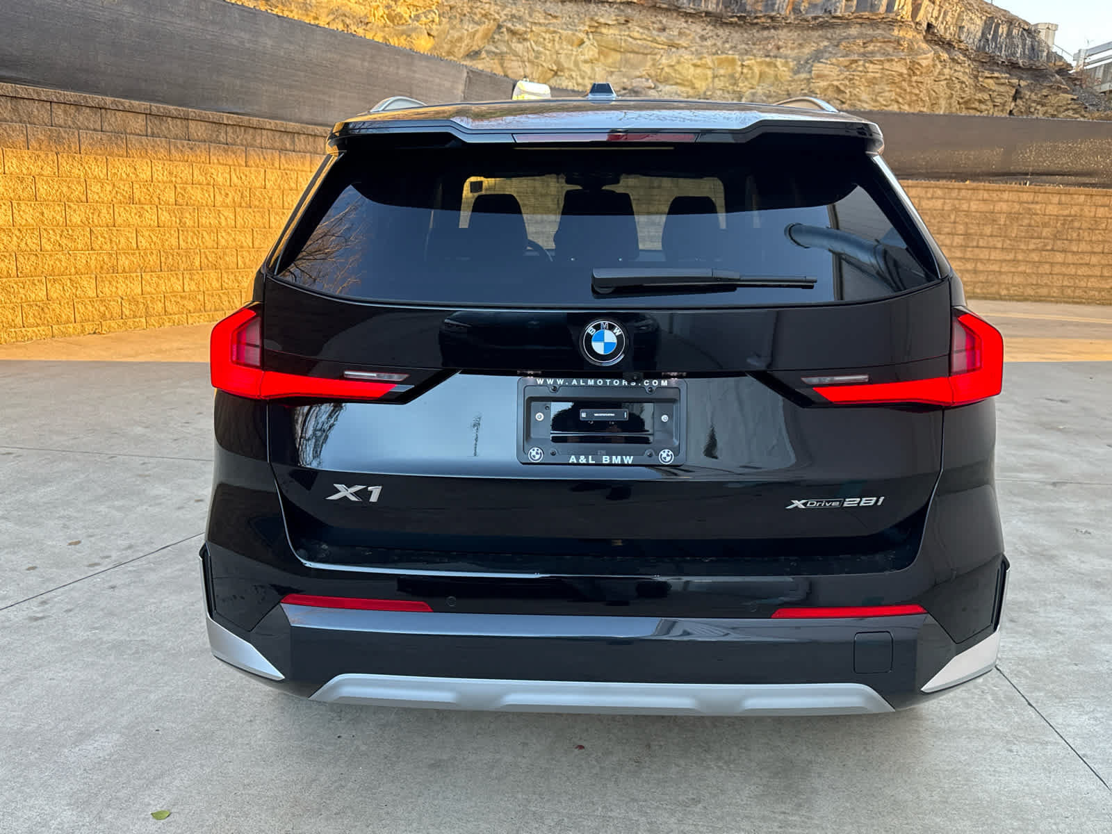 Used 2026 BMW X1 xDrive28i w/ Convenience Package AWD/4WD image 4