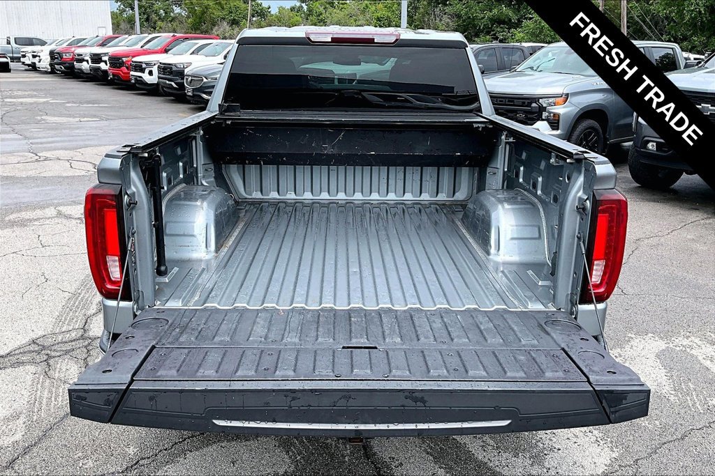 Used 2023 GMC Sierra 1500 SLT AWD/4WD image 18