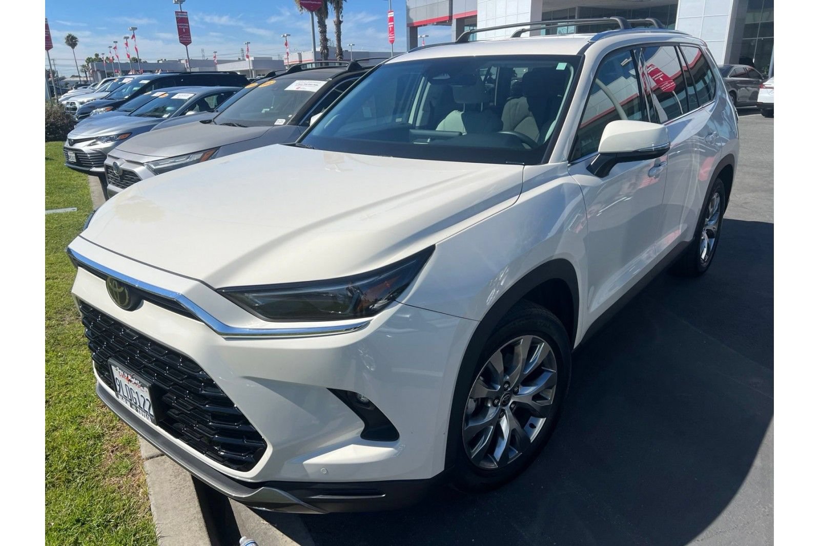 Certified 2024 Toyota Grand Highlander AWD Hybrid image 2