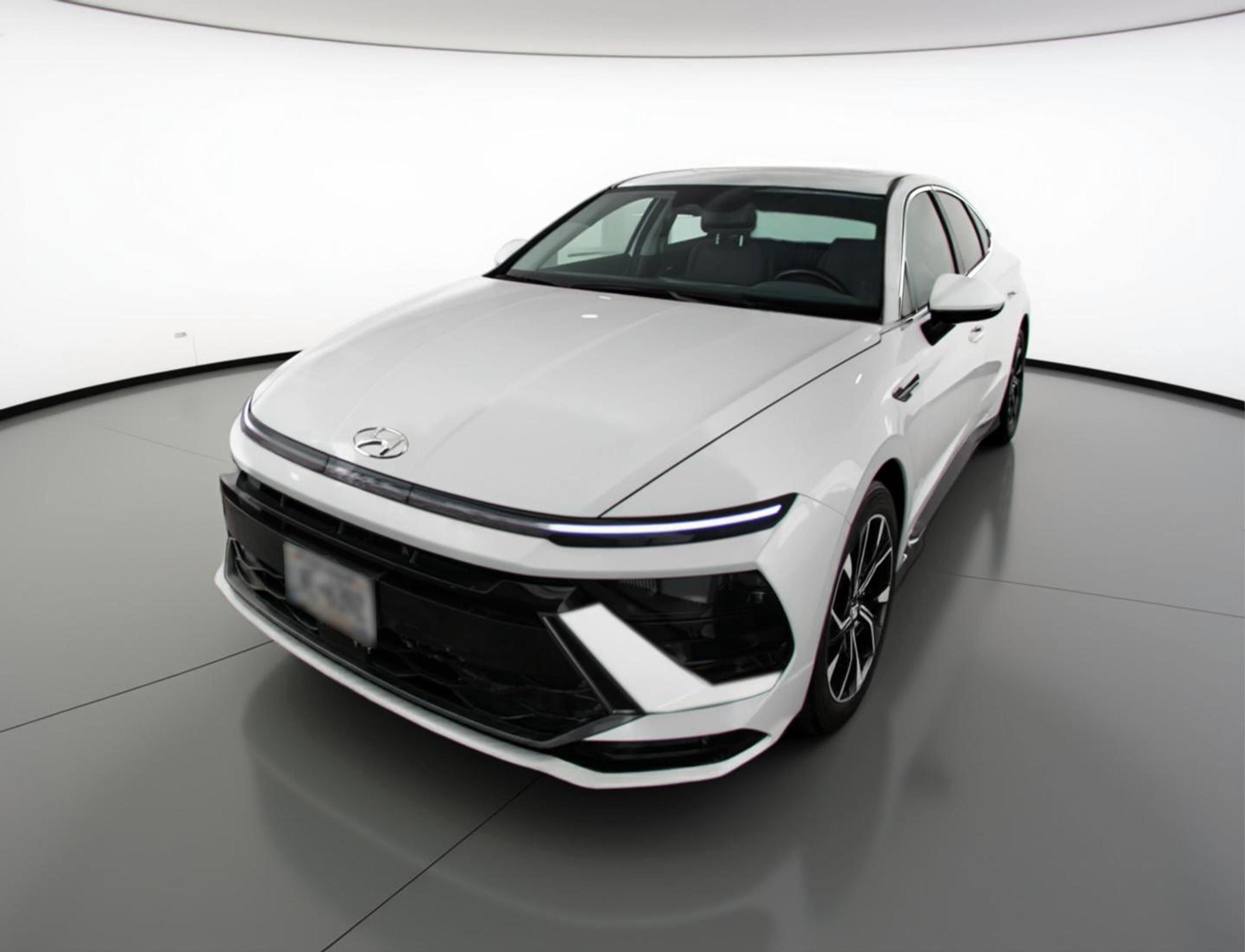 Used 2025 Hyundai Sonata SEL image 3