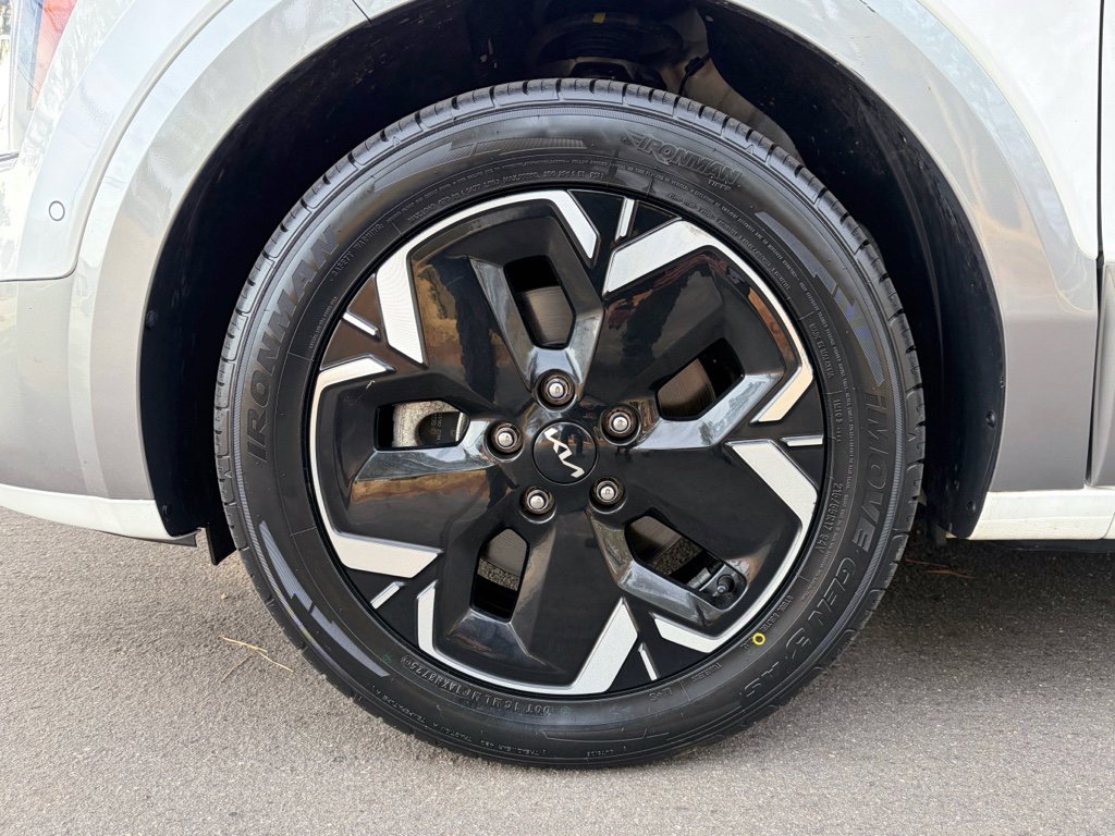 Used 2023 Kia Niro Wave w/ Wave Preserve Package image 39