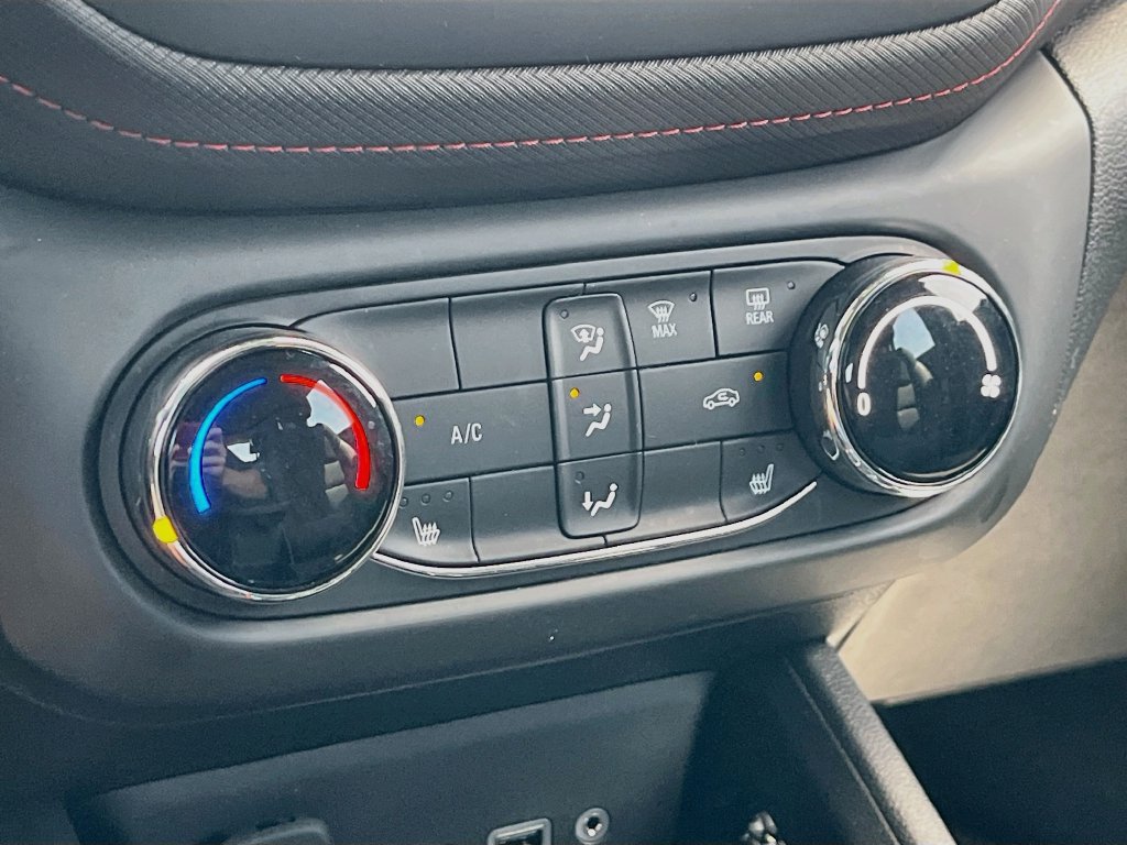 Used 2023 Chevrolet TrailBlazer RS FWD image 15