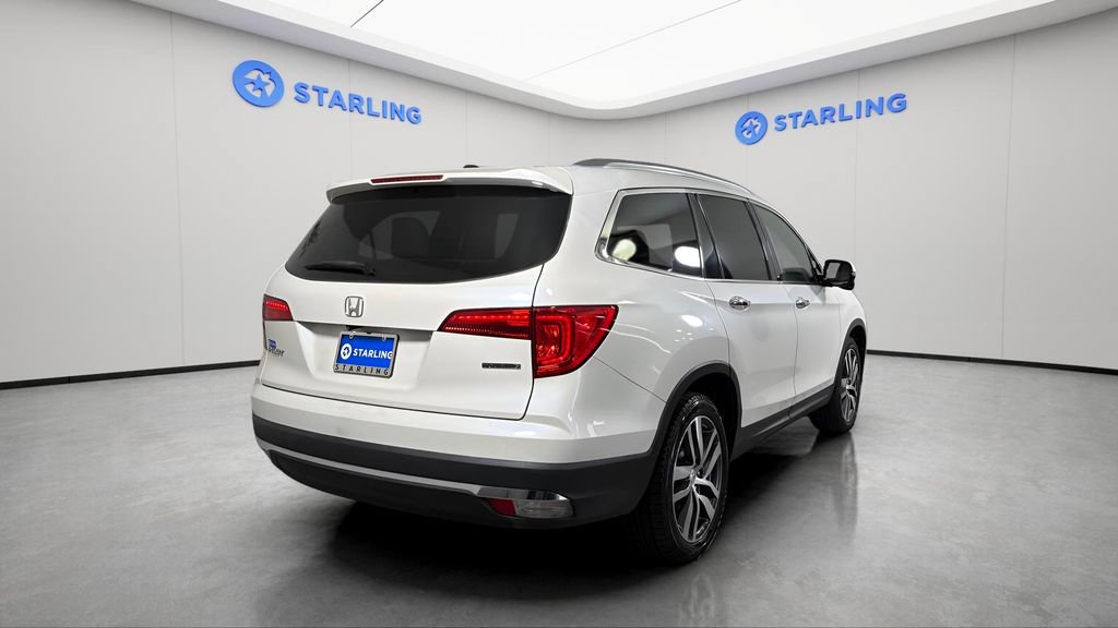 Used 2017 Honda Pilot Touring image 8